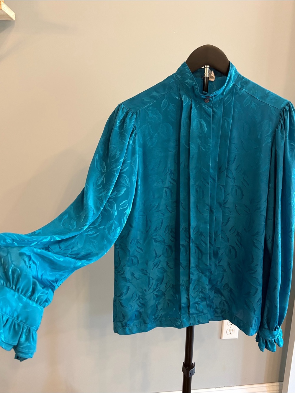 Jantzen Teal Floral Satin High-Neck Blouse